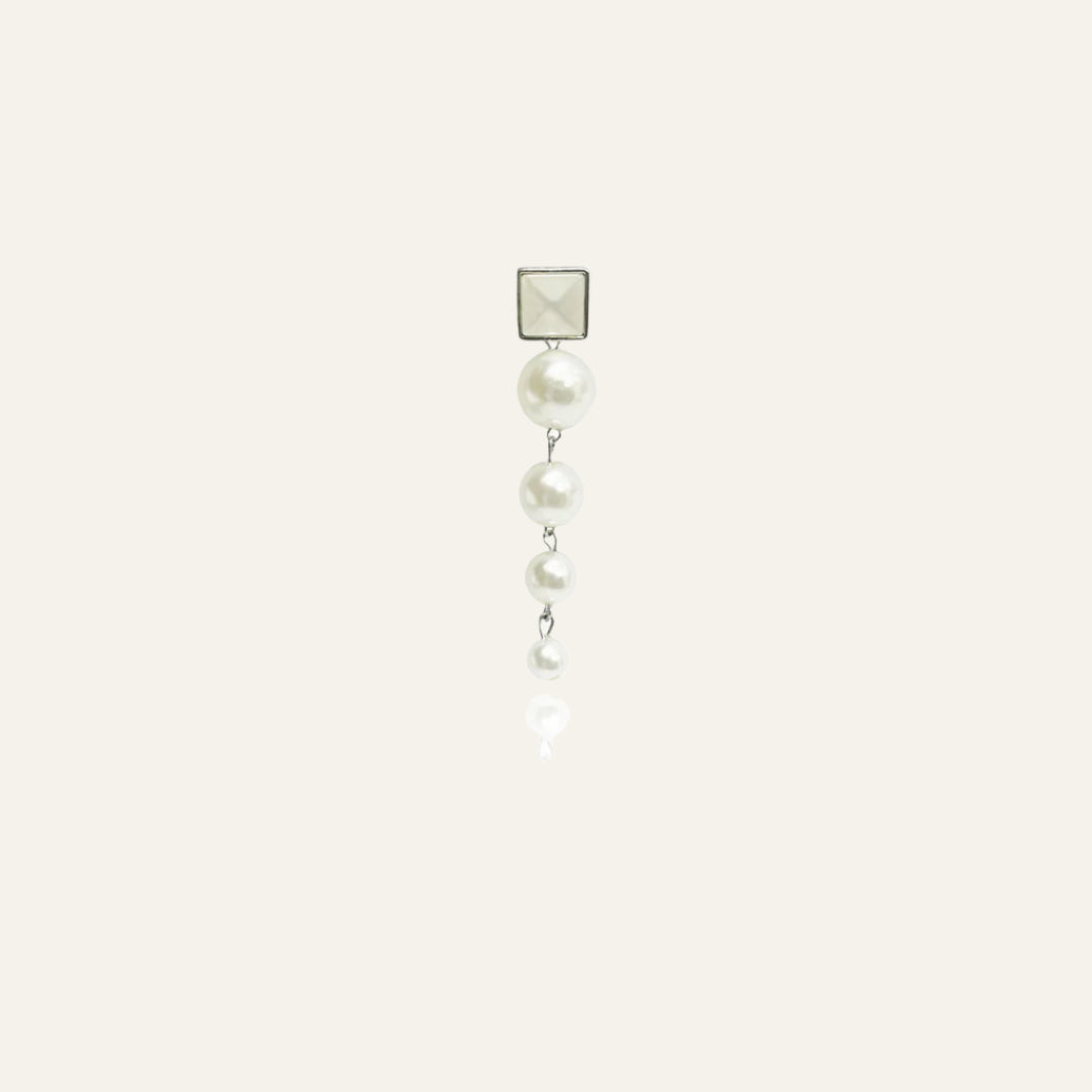 Pearl Cascade Drop Earring